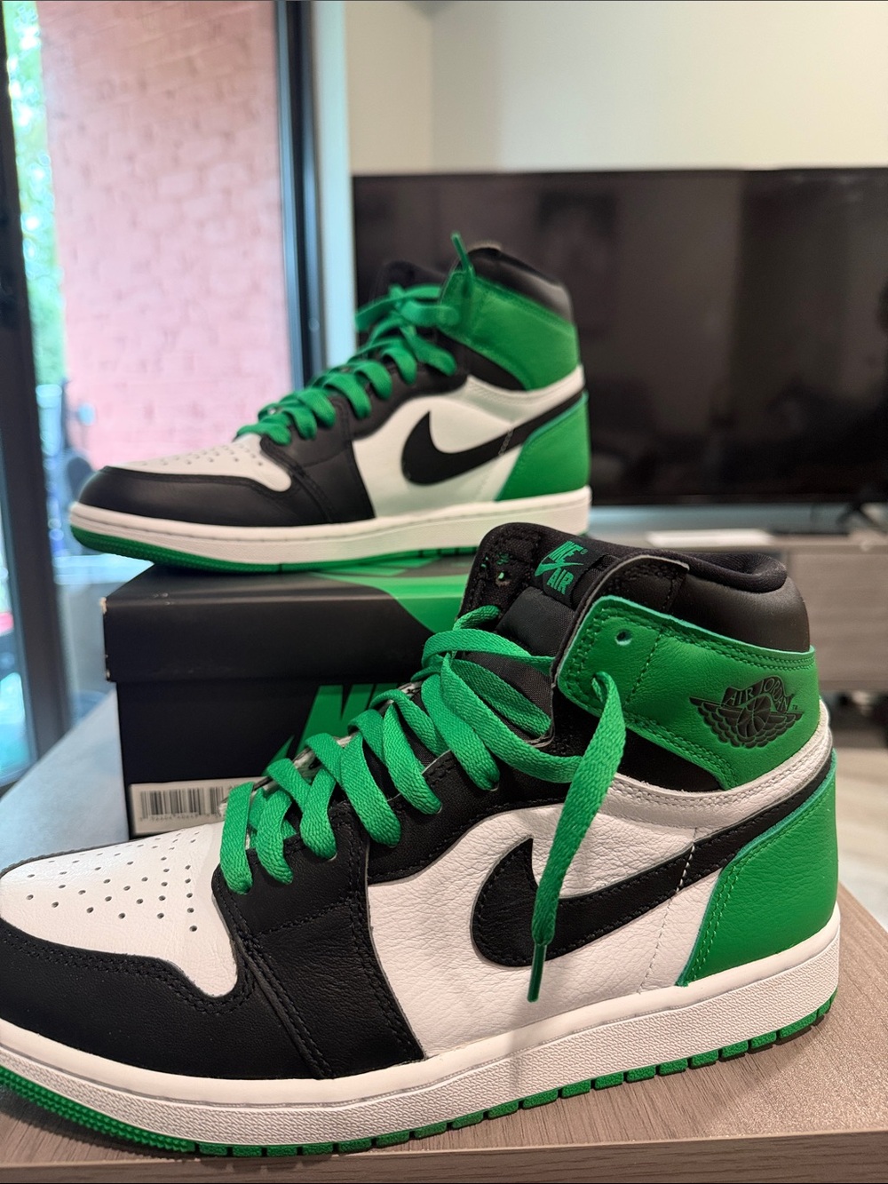 AIR JORDAN 1’s